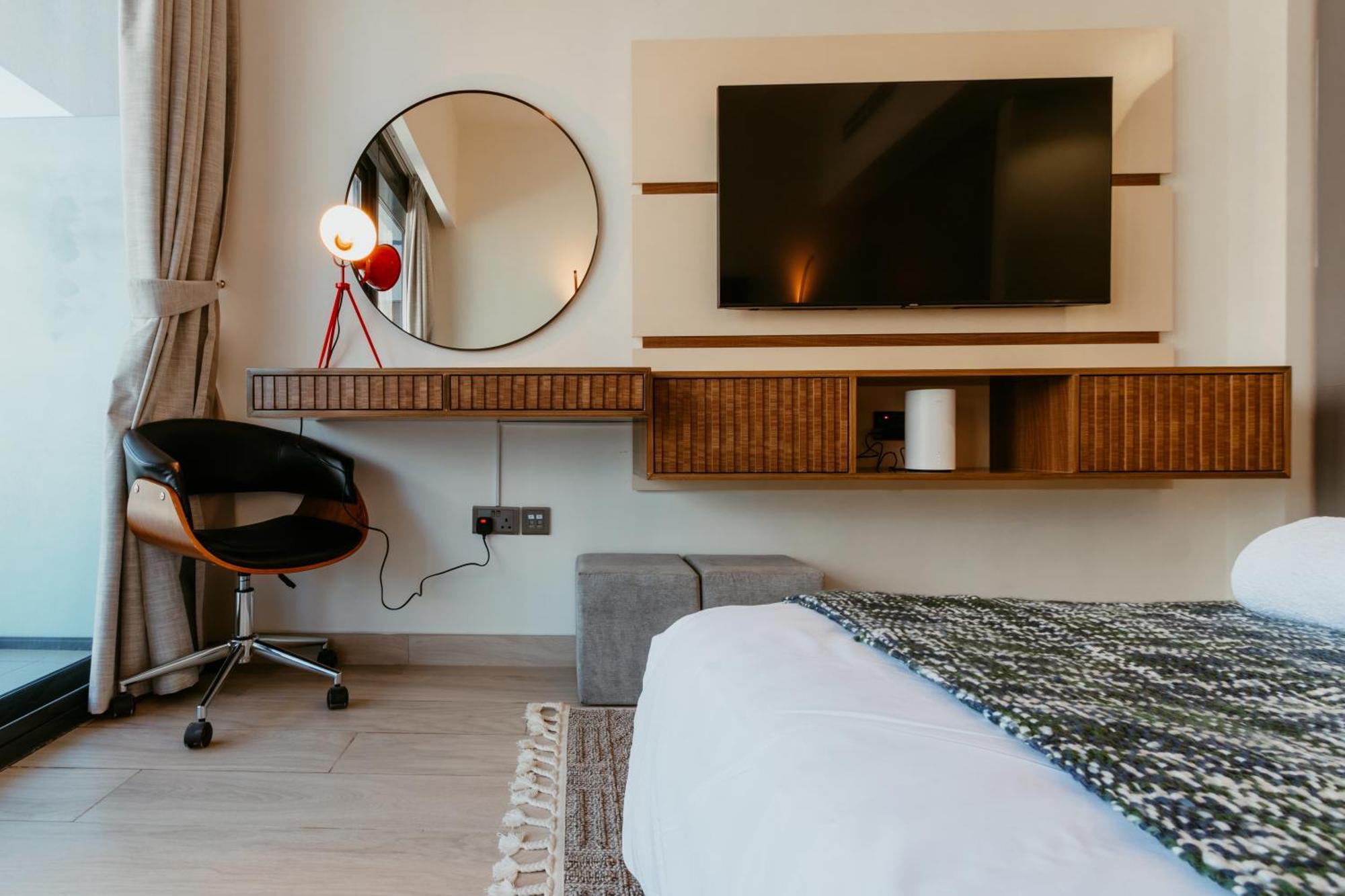 Apartment Modern Oasis: Spacious Near Downtown Dubai